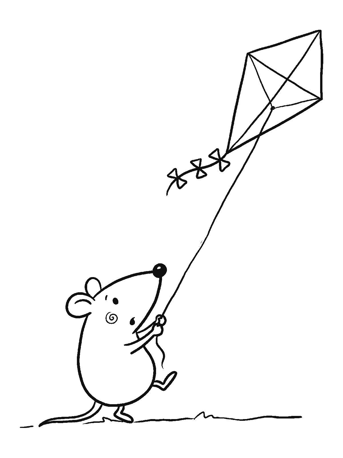 Ausmalbild: Eine kleine runde Maus steht am Boden und hält eine Schnur, die zu einem einfachen rautenförmigen Drachen mit kurzem Schleifenschwanz hochführt